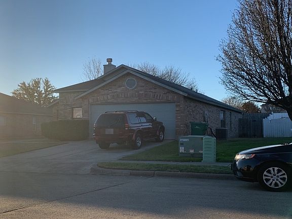 2nd image of 716 Capricorn Dr