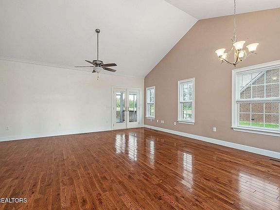 5th image of 160 Genesis Ave