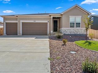 2316 Sunrise Ln, Pueblo, CO 81008