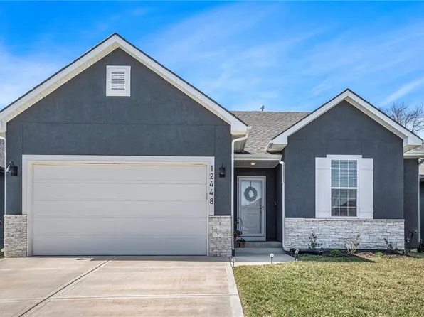 12448 Meadow Ln, Kansas City, KS 66109