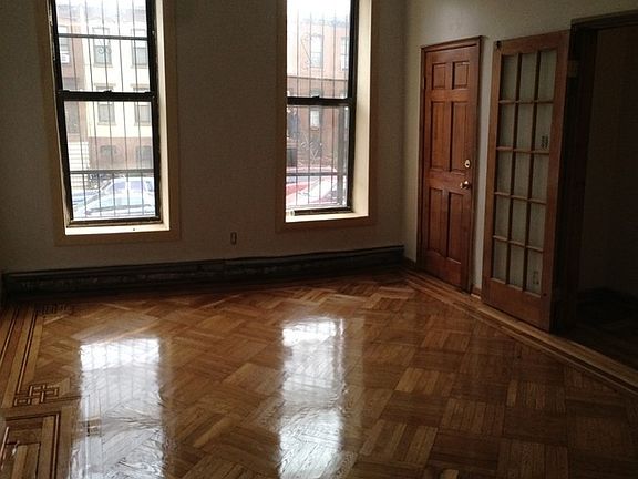 4th image of 317 Quincy St