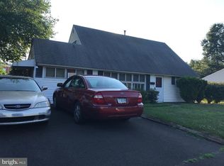 71 Kenwood Dr N, Levittown, PA 19055