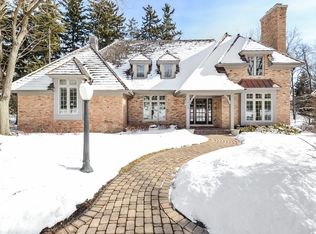 1518 Parkview Dr, Libertyville, IL 60048