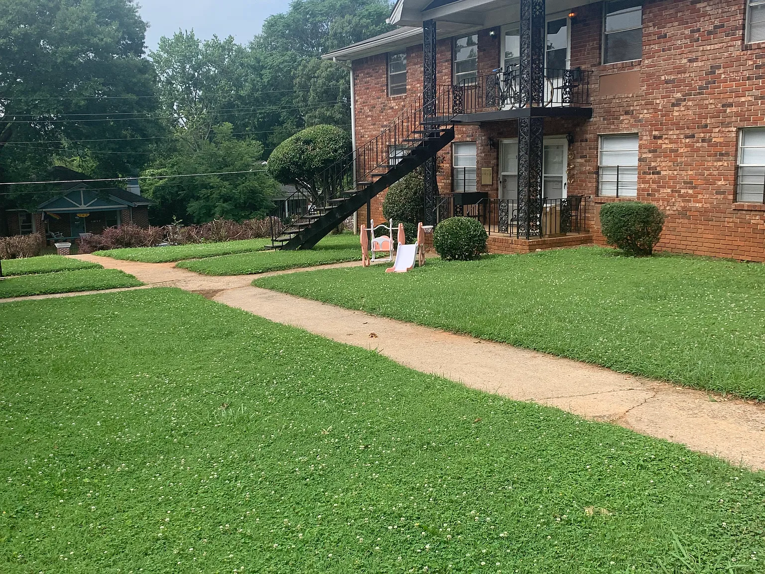 2 bed, 750 sqft, $1,200 — Photo 4
