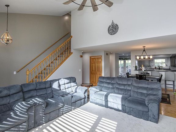 3rd image of 1497 Sunnyridge ROAD