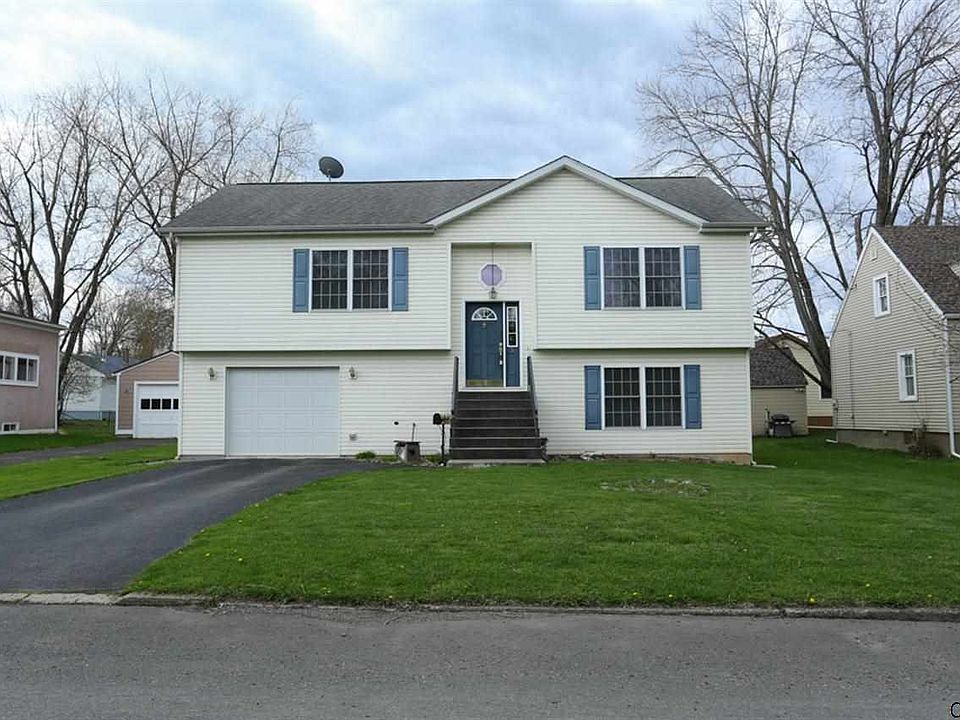 1st image of 3 Saint Charles Pl