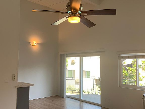2nd image of 1709 N Fuller Ave #23