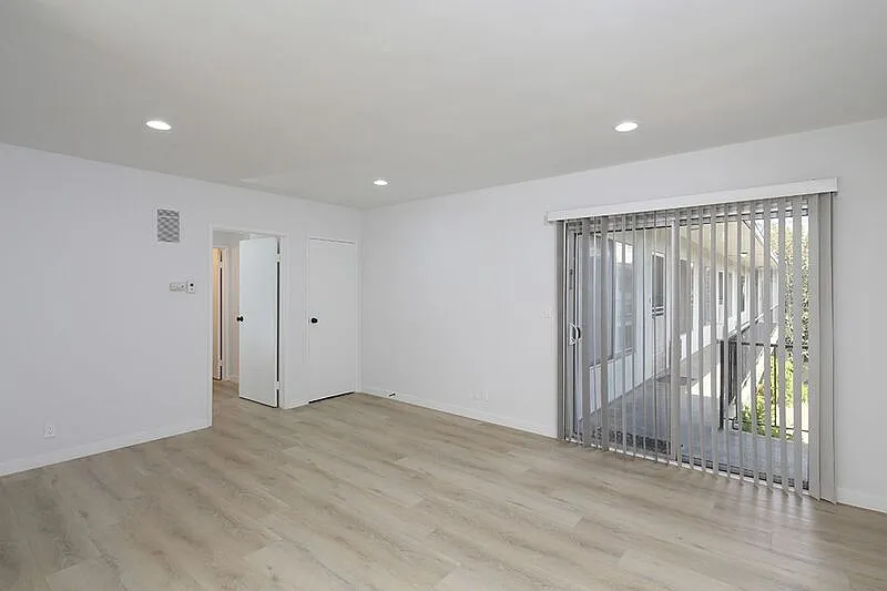 2 bed, 1.0 bath, 1000 sqft, $2,600 — Photo 3