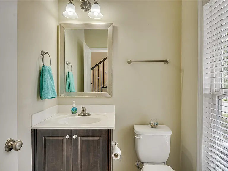 2507 Kari Ln — Photo 16