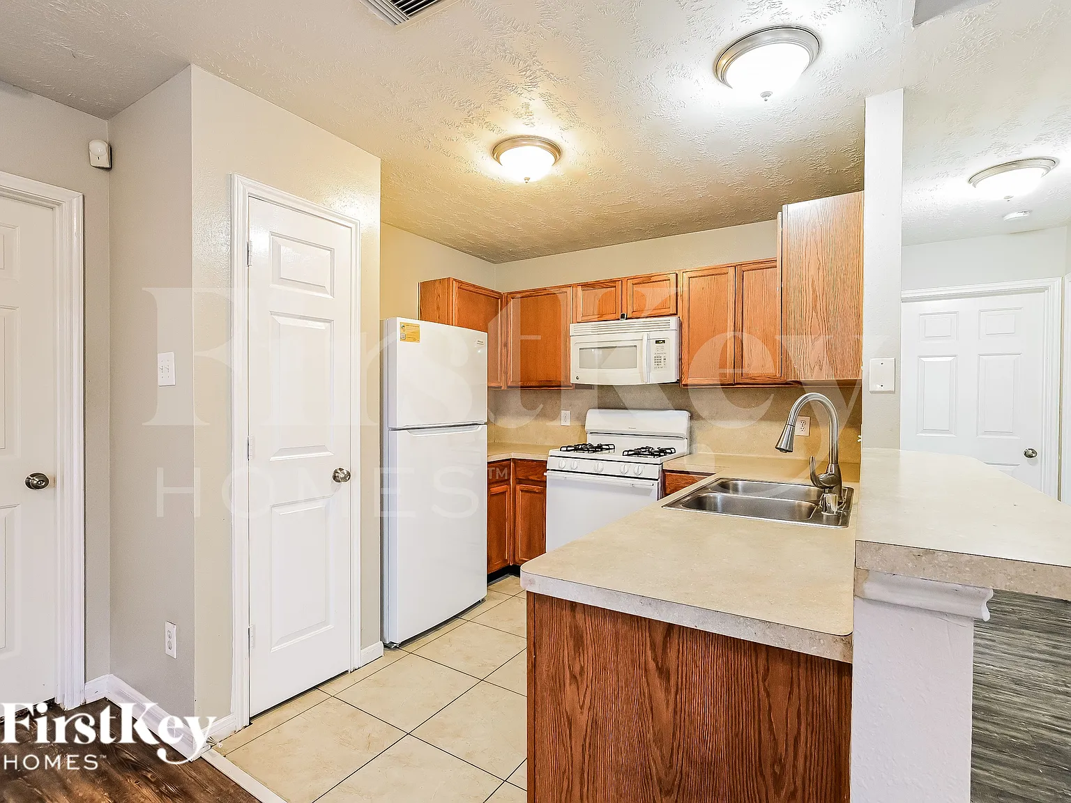 3 bed, 2.0 bath, 1282 sqft, $1,630 — Photo 4