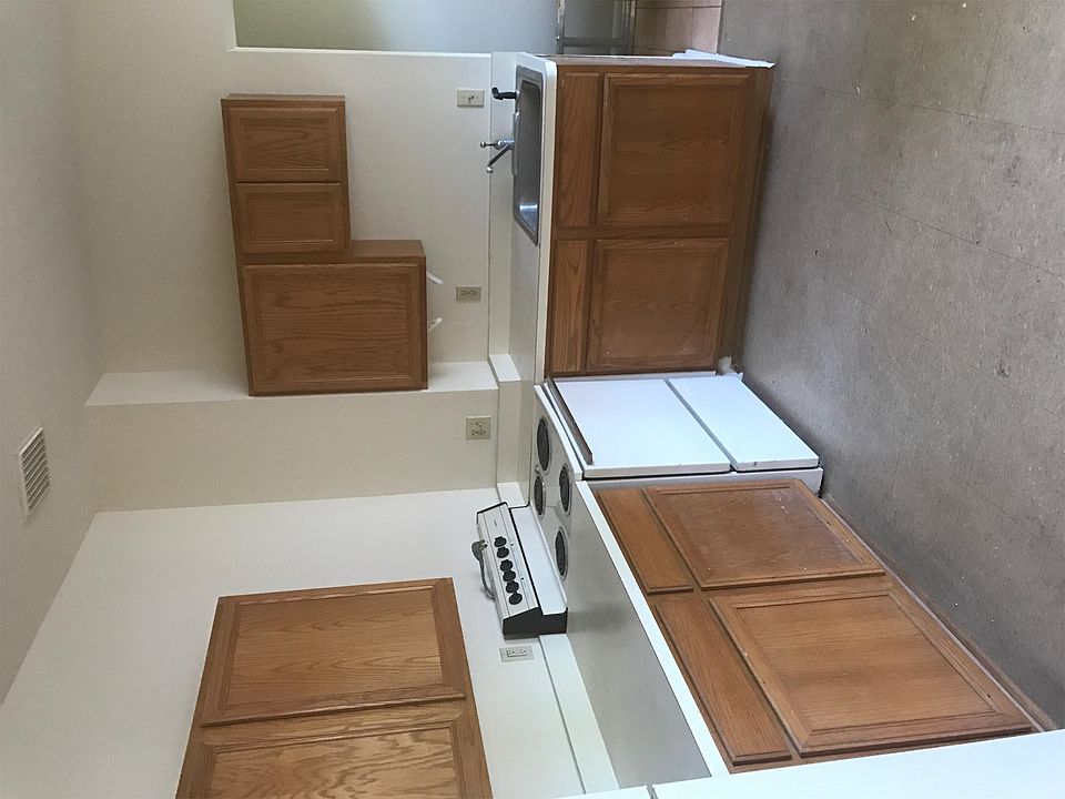 1st image of 229 S Potomac St #3