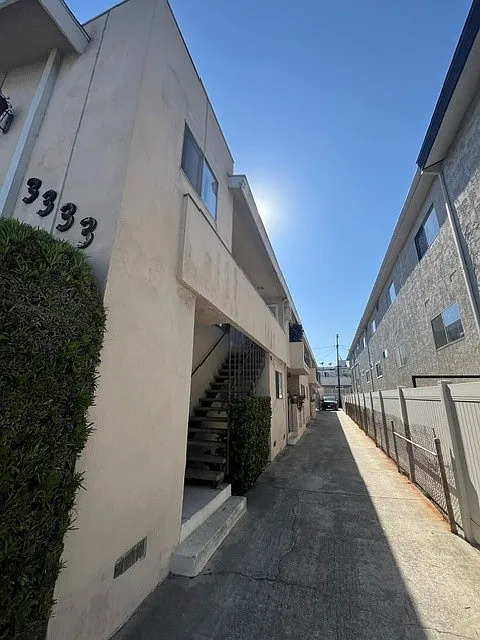 3333 Bagley Ave — Photo 4