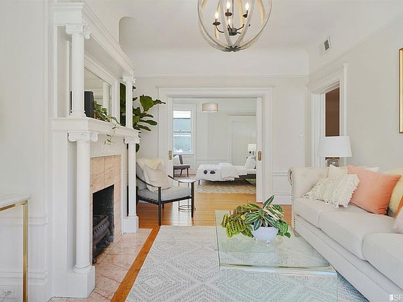 4th image of 638 Oak St