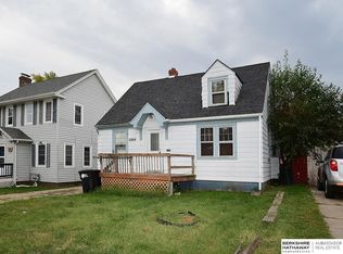 2869 Newport Ave, Omaha, NE 68112