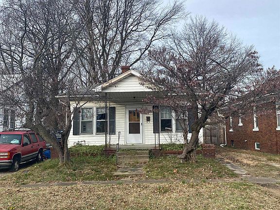 2nd image of 1610 E Illinois St