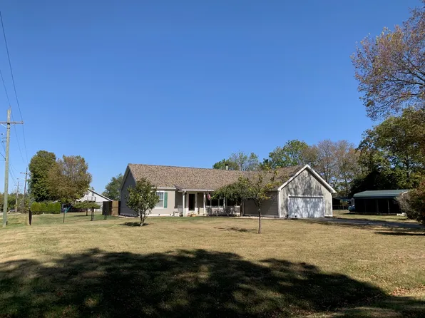 325 E Clinton St, Hartsville, IN 47244