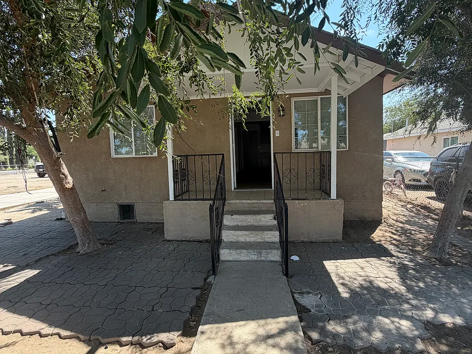 180 San Pedro St