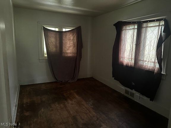 2nd image of 308 E Lucius Ave
