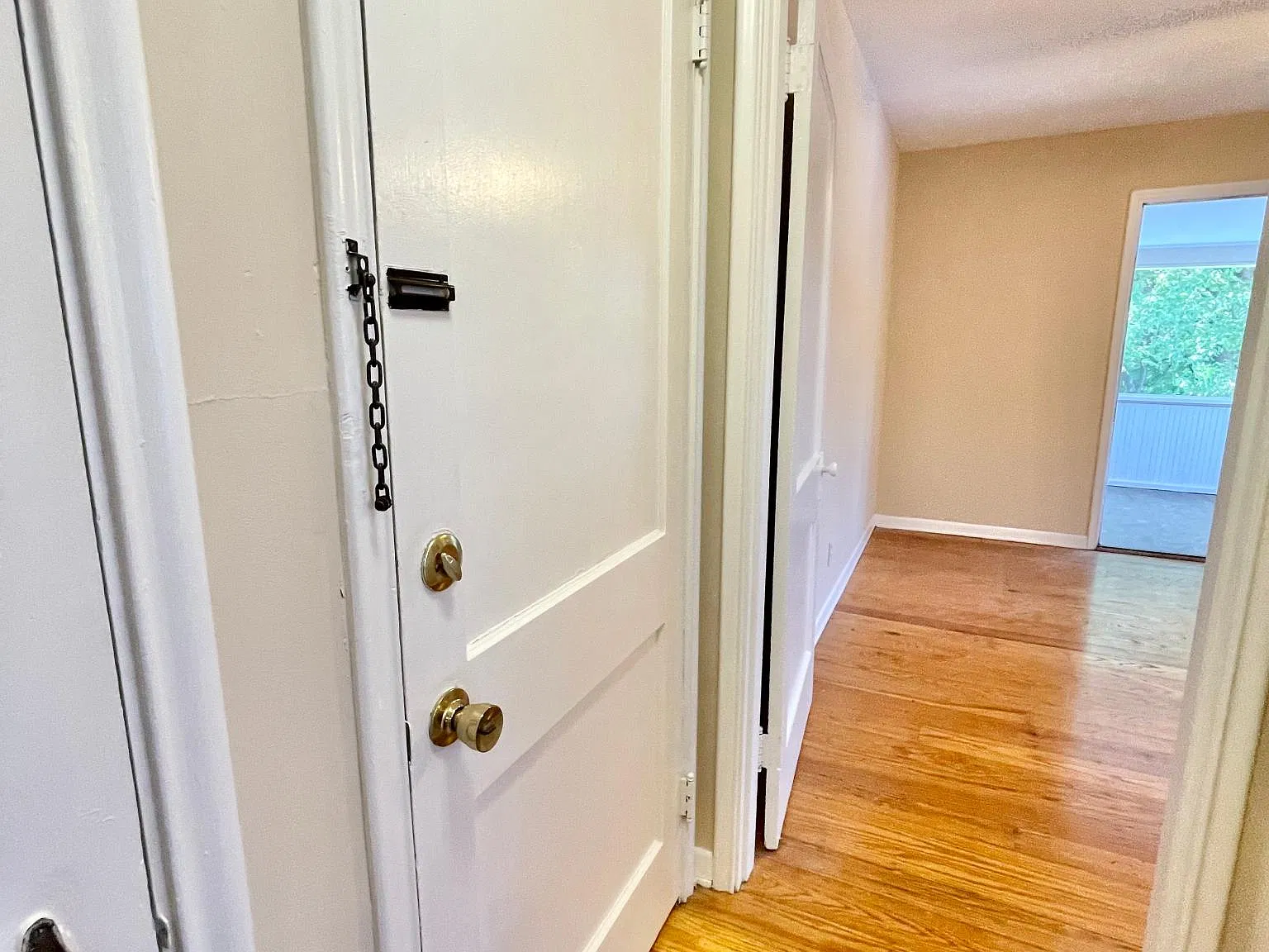 1 bed, 750 sqft, $875 — Photo 3