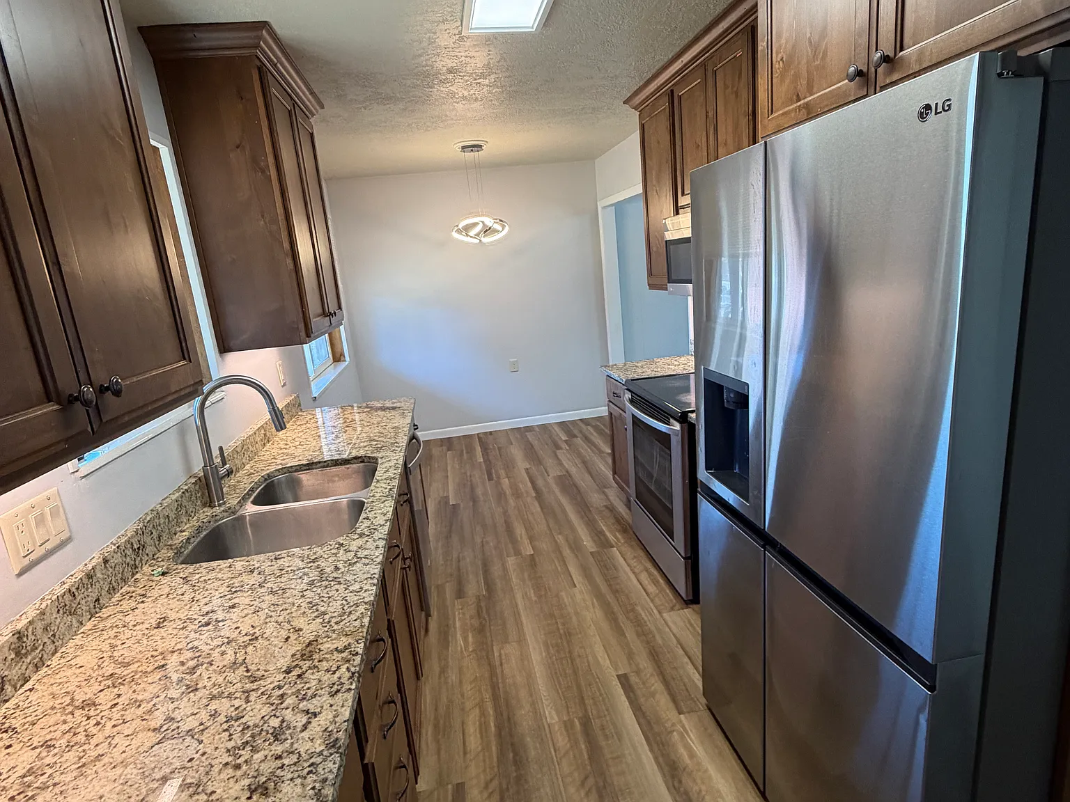 778 E Wasatch Dr — Photo 3