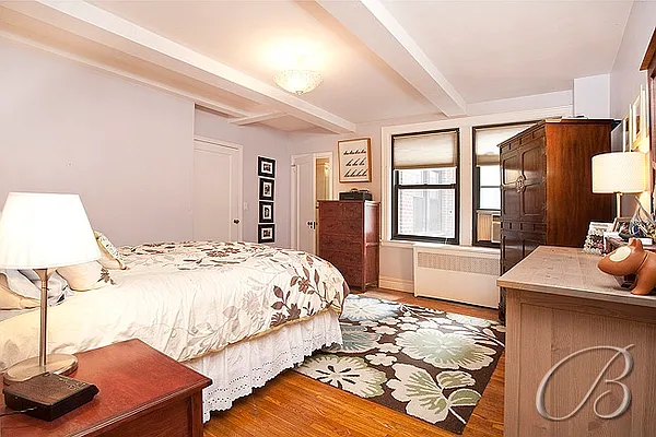 Sold by Bellmarc Realty | media 14