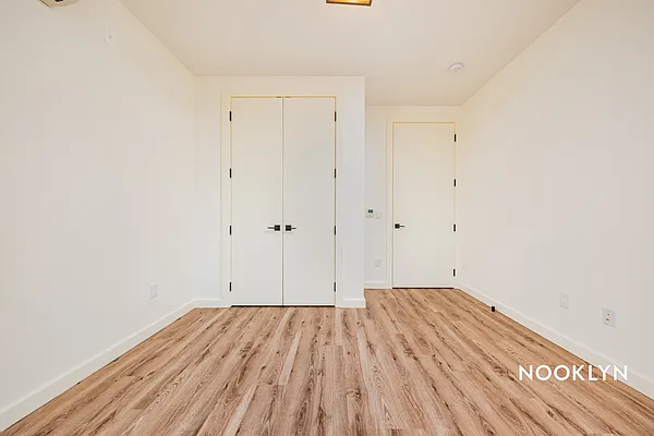 Rented by Nooklyn NYC LLC | media 18