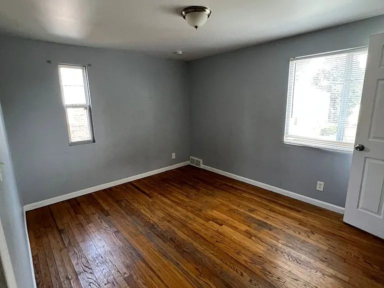 15901 Kramer St #15905 — Photo 4