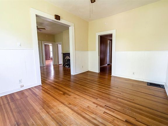 4th image of 65 Pine St
