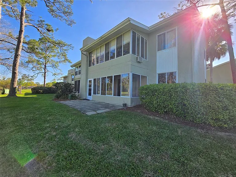 582 Fairways Cir #A — Photo 17