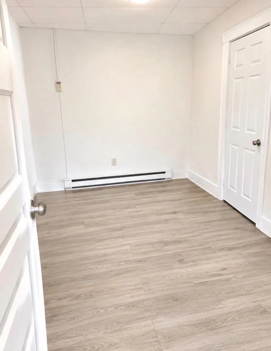 2 bed, 1.0 bath, 1920 sqft, $1,400 — Photo 4