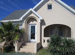 1828 Bernardo De Galvez, Galveston, TX 77550