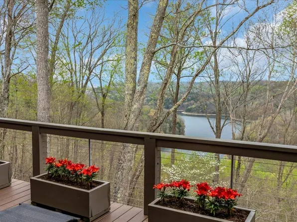 8581 Silver View Ln, Silver Point, TN 38582