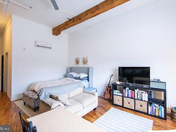5th image of 4 Leverington Ave Unit 208