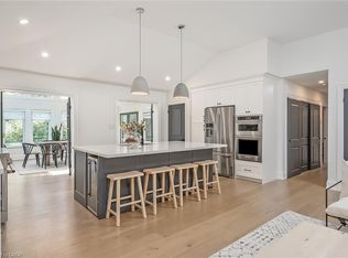 564 Maplehill Dr, Burlington, ON L7N2W3