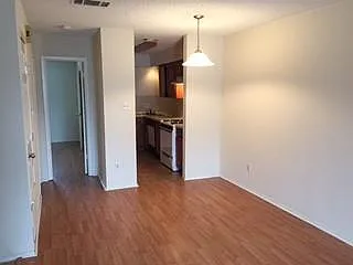 1203 W 49th St #J — Photo 6