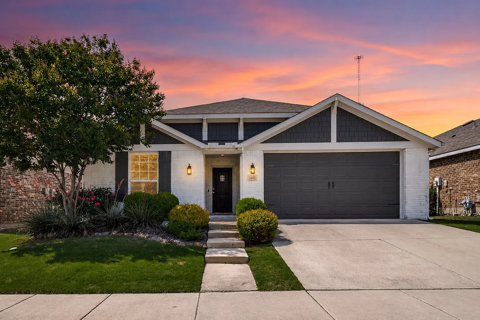 4 bed, 2.5 bath, 2106 sqft, $3,600 — Photo 1