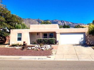 1704 Hiawatha Dr NE, Albuquerque, NM 87112