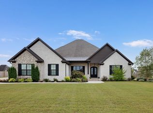 387 Stone Ridge Dr, Tuscumbia, AL 35674