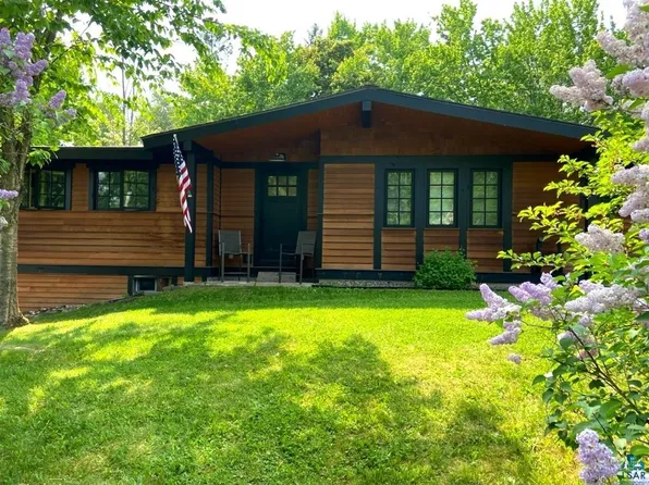 603 W 6th St, Washburn, WI 54891