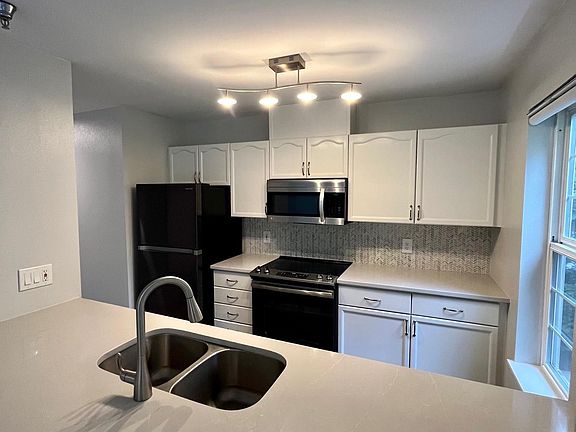 3rd image of 8545 166th Ave NE Unit C317