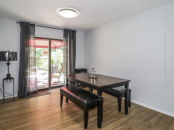 5th image of 80 Silverwood Cir