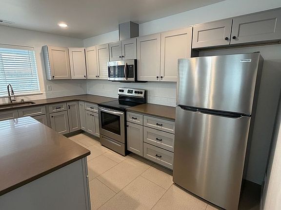 3rd image of 1805 W Marina Dr #1CAEB3560