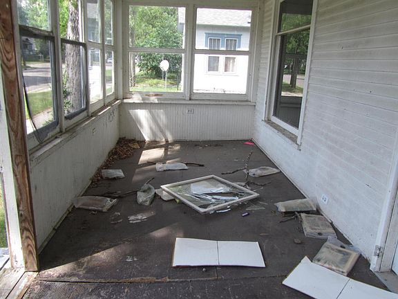 3rd image of 57 Broad St S