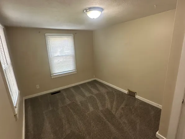 10609 National Tpke, Fairdale, KY 40118