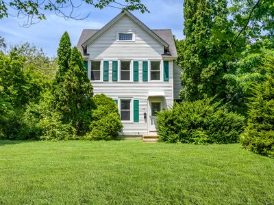 696 High Street, Naugatuck, CT, 06770