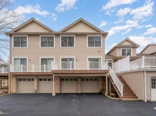 105 High Pointe Dr, Hummelstown, PA 17036
