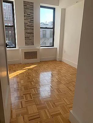 3rd image of 164 Mott St #4B
