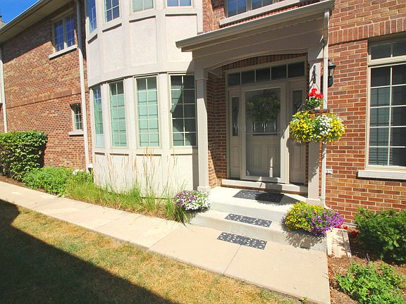 2nd image of 165 Annalisa Ct