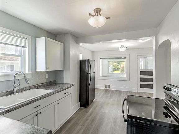 4th image of 422 E Lacrosse STREET