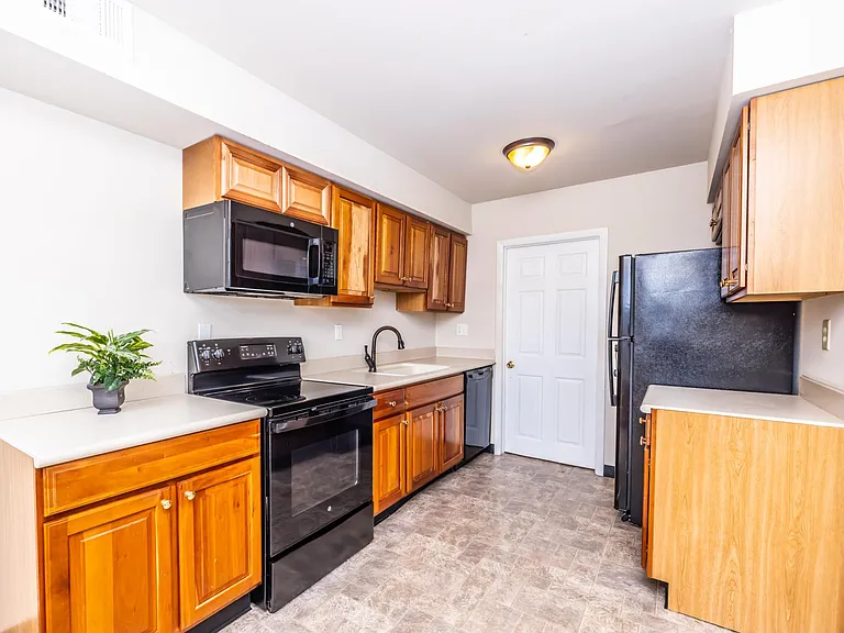 188 Chester Ct #1 — Photo 8